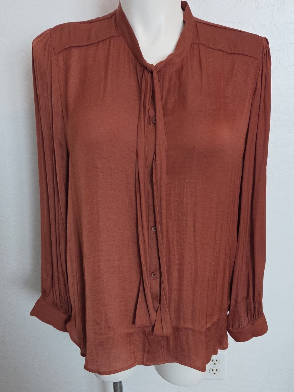 Simply Vera Vera Wang Rust Brown Tie-Neck Blouse
